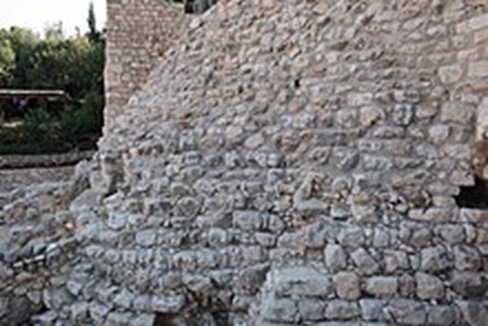 stepped stone structure